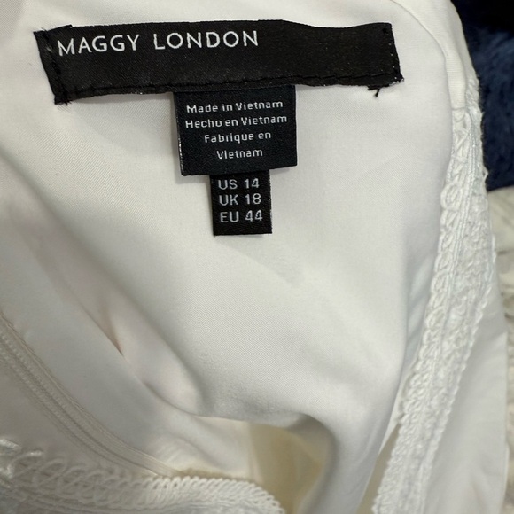 Maggy London White Cotton V Neck Lace Embroidered Boho Vacation Dress Size 14 - Picture 10 of 12
